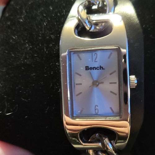 Bench women quartz - bench.,