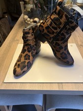 OFFICE SIZE 4 LEATHER & PONY