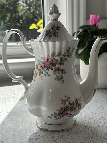 Royal albert moss - moss, rose