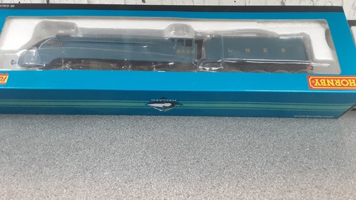 Hornby mallard r3371 dcc with - mallard,