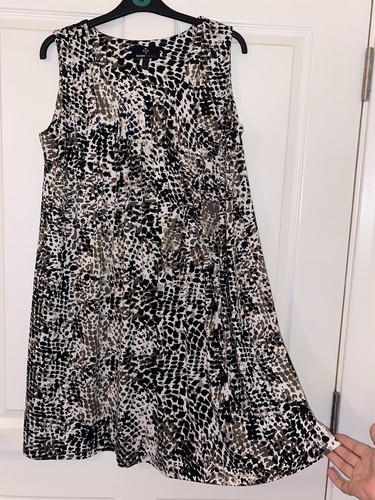 Ladies bnwot ronni - bnwot, sz