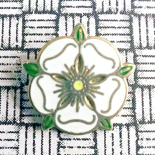 Yorkshire white tudor rose pin - white,