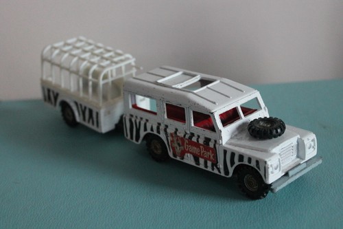 Corgi land rover 109wb - corgi,