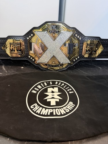 Wwe womens nxt world - womens, title