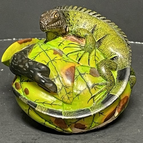 Iguana carved tagua nut - iguana,