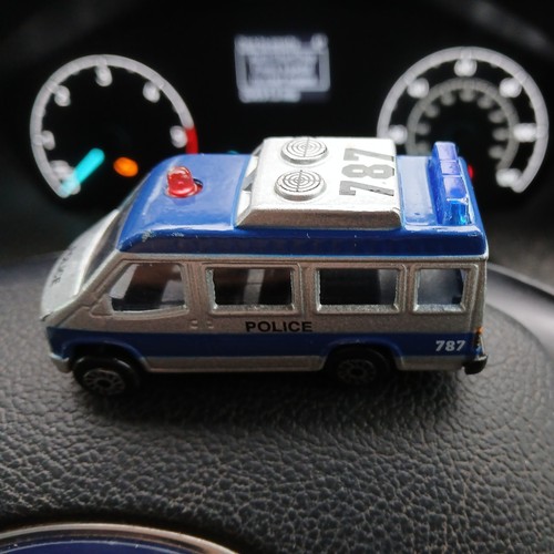787 police ford - ford, transit