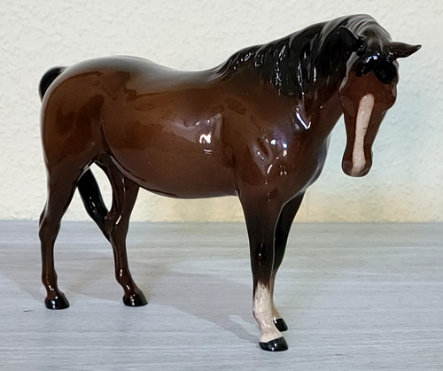 Beswick mare facing right - facing, head