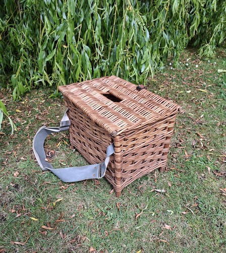 Vintage wicker fishing - , tackle