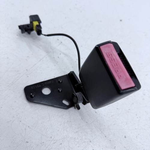 Peugeot 207 seat - seat, belt