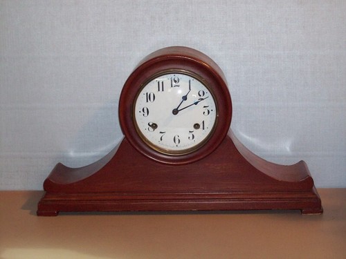 Unusual waterbury mantle clock - waterbury,