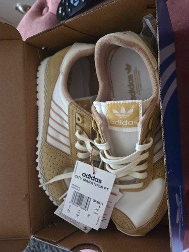 Adidas trainers size 5 - trainers, uk