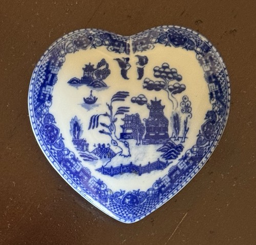 Vintage blue willow japan - willow,