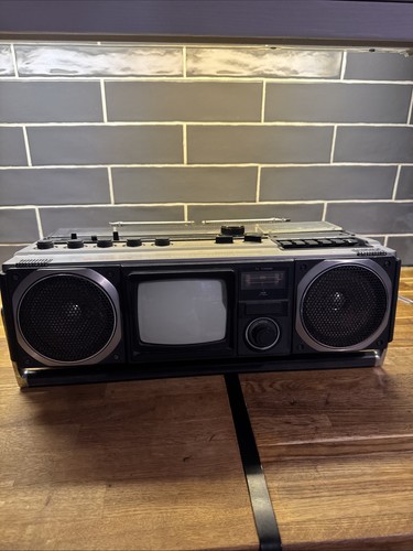 Vintage hitachi 62l boombox - hitachi,