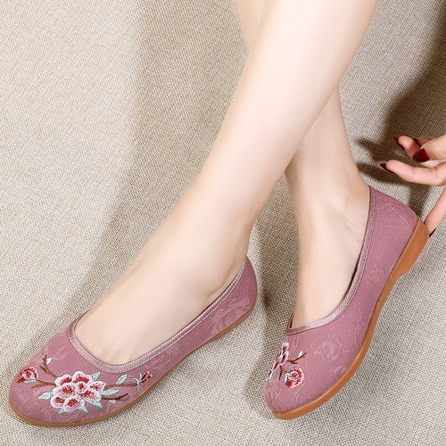 Old beijing cloth shoes - cloth,