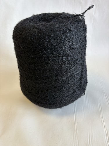 100 wool black - boucle, ply