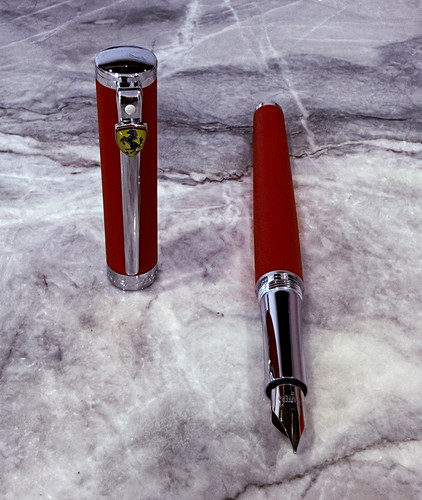 Ferrari scuderia sheaffer - ferrari,