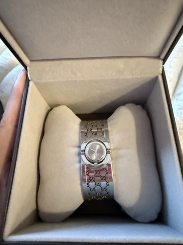 Gucci twirl quartz ladies - gucci,