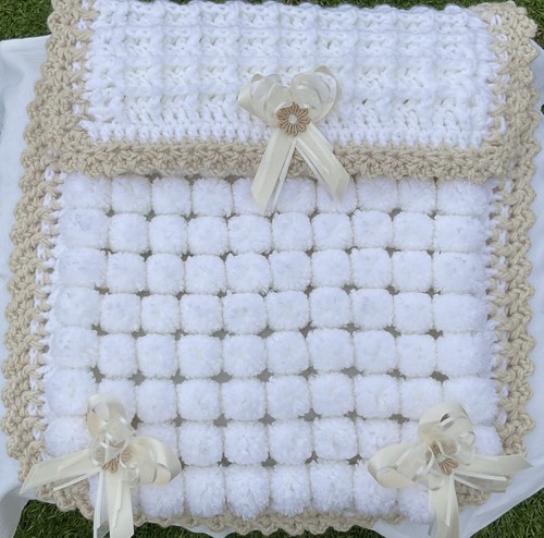 Beautiful thick handmade pom - thick,