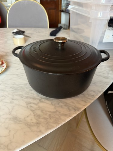 Creuset round casserole - le,