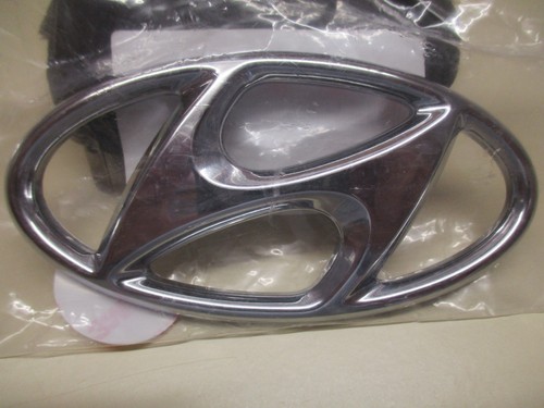 Hyundai i40 rear badge new - hyundai,