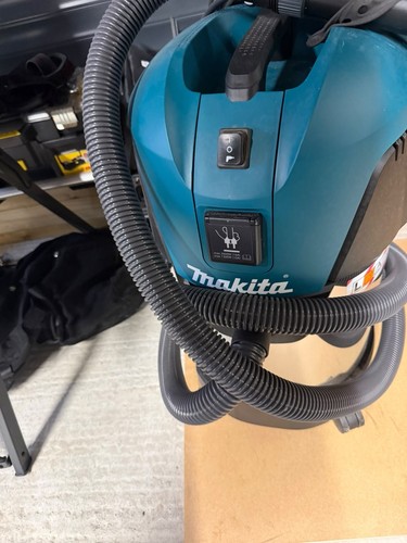 Makita dust extractor - makita,