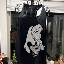 Womens Medium Alice Wonderland