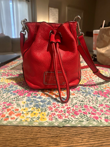 Marc jacobs too hot - by,