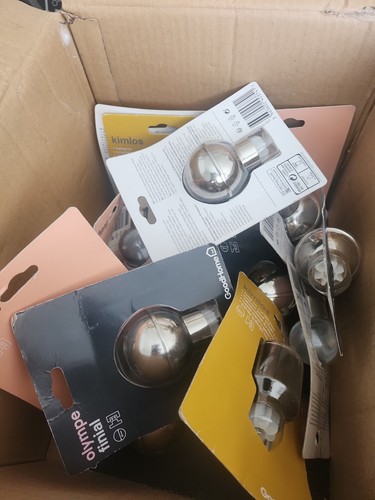 Job lot curtain pole - curtain,