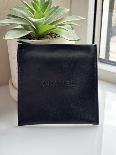 Chanel black leather logo - chanel,