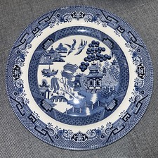 CHURCHILL BLUE WILLOW 10 1/4" DINNER PLATE STAFFORDSHIRE ENGLAND