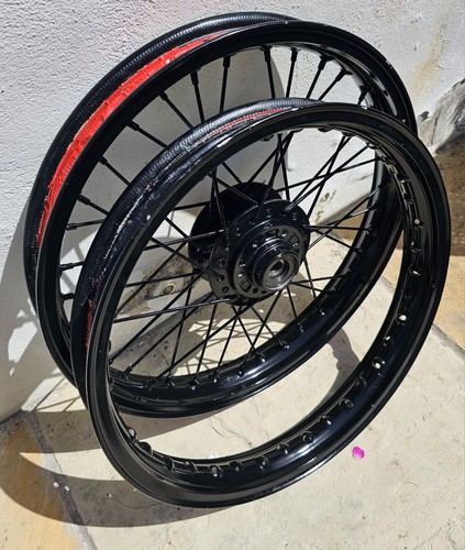Yamaha sr500 front wheel - front,