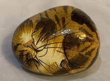 Hand-Painted Cat Stone – Rolling Stone Gallery Edinburgh (Decorative Ornament)