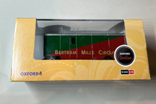 Oxford Diecast 1/76 Scale 76STR001 - Showmans Trailer Bertram Mills