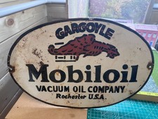 VINTAGE ORIGINAL  MobilOil Metal Garage / Advertising Sign.