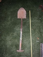 Vintage BULLDOG Spade Shovel Old Tool