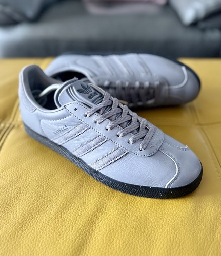 Brand new adidas originals - new,