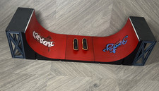 Finger skateboard half pipe plus 2 skateboards