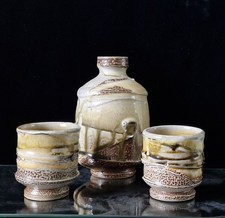 Rare Studio Pottery Japanese Saki Shino Oribe Ware Tokkuri Flask & 2 Yunomi Cups