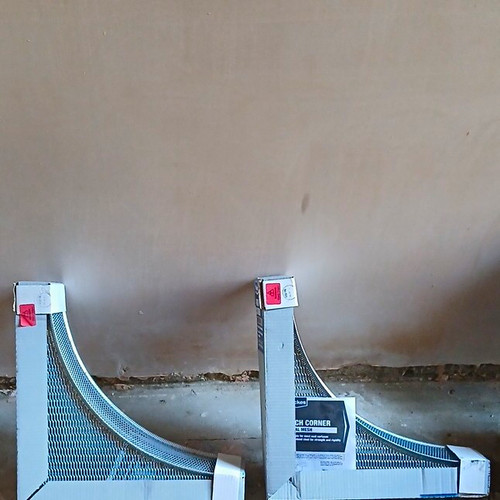 Wickes arch corner metal - corner, mesh