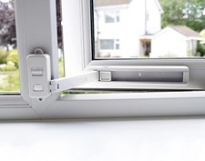 BeeGo® Child Proofing Window