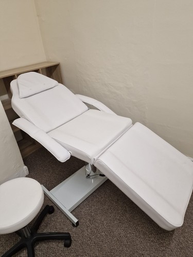 White massage bed and - massage,
