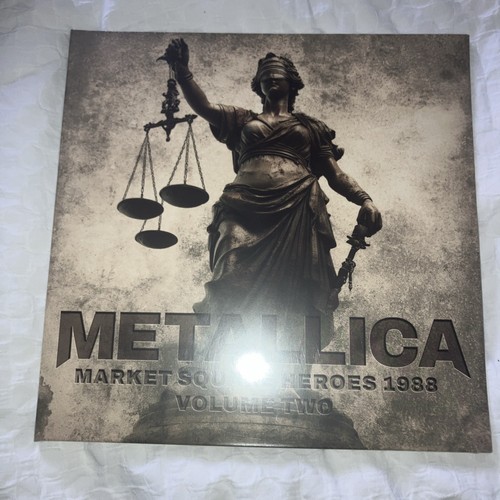 Metallica market square heroes - market,