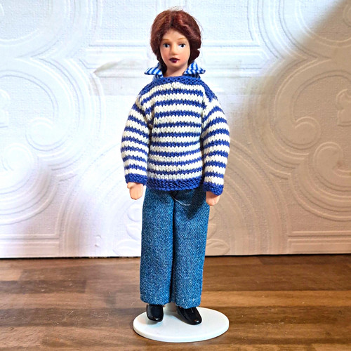 Dolls house 12th young - house, 1/12th