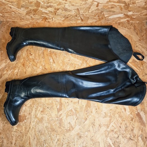 Rare cebo waders - rare, black