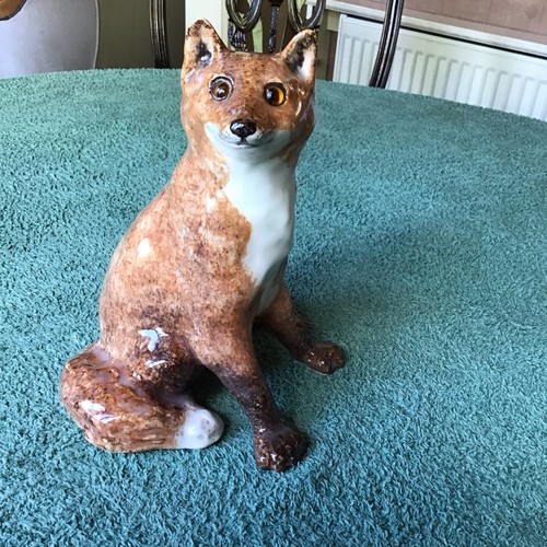 Winstanley sitting red fox - red,