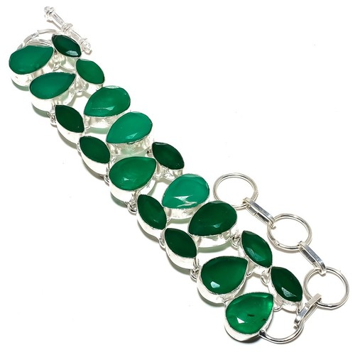 Emerald gemstone - emerald(simulated),
