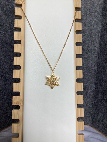 Beautiful gold filigree magen - gold,