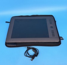 Wacom Intuos Pro PTH-651 Medium Multi Touch Digital Graphic Drawing Tablet