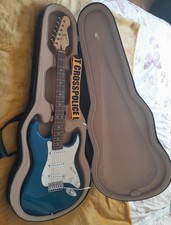 cruiser by crafter in regal blue excellent condition with semi hard foam case 