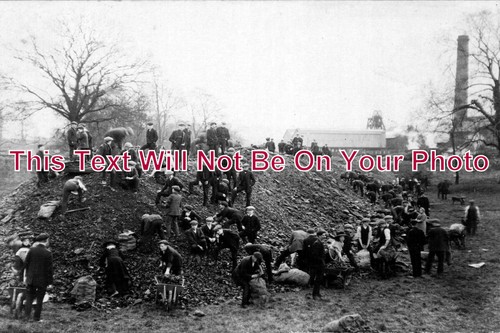 422 coal picking during - coal,
